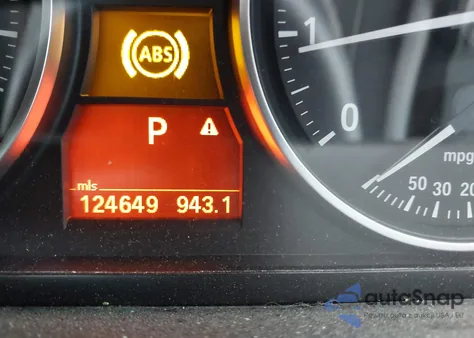 2013 BMW X1 Sdrive28I z USA, uszkodzony, nr VIN WBAVM1C53DVW44816